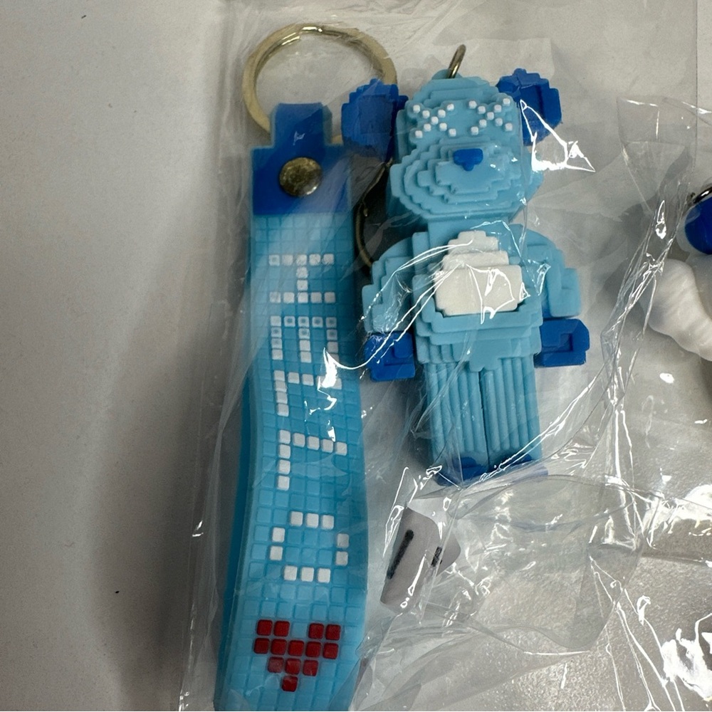 Kaws‎ Keychains Lot of 3, 3 Inch Red, White And Blue Lego NIP - Picture 4 of 5